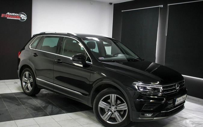 Volkswagen Tiguan cena 136900 przebieg: 35000, rok produkcji 2019 z Sulejówek małe 211